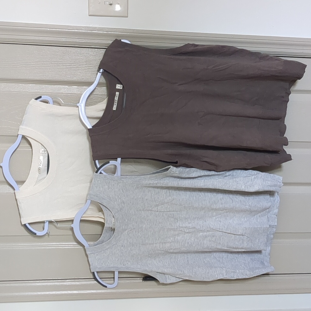 3 neutral knitted tanks